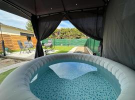 Cosy house with jacuzzi - Home base, appartamento a Maribor