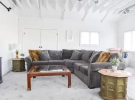 Large 2 Bedroom Great Location Close to Everything