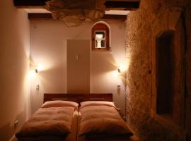 Besondere Ferienwohnung in Königslutter am Elm, hotel v destinaci Königslutter am Elm