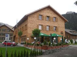 Tre Soli Appartements Restaurant, appart'hôtel à Schoppernau