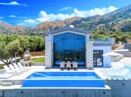 Moonlights Villas Heated Pool