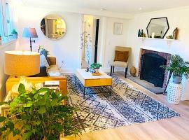 Cozy, Renovated 1Bed Suite, Full Kitchen, 5 min to Westport, Hotel mit Parkplatz in Weston