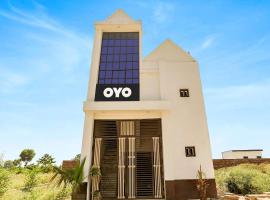 OYO Flagship 81043 Paradise Inn, hotel i Panchli