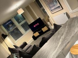 Central 2 bedroom apartment, hotell i Wick