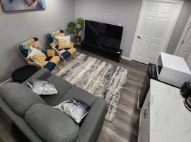 Entire Basement Suite with Private Entrance, hotell i Winnipeg