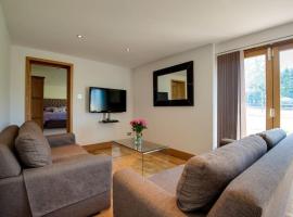 Bramble, luxury in idyllic setting, at Hollambys，Groombridge的飯店