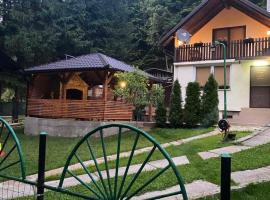 Forest House Bosnia, casa o chalet en Busovača