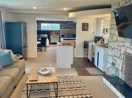 City light views getaway close to top ski resorts, beach rental in Salt Lake City