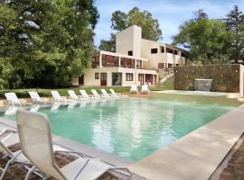 Panacea Hotel, romantic hotel in Villa General Belgrano