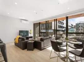 Heart of the CBD 2Bdrms 2Bthrms secure park