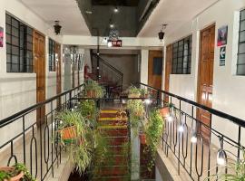 Hotel Virgen del Carmen - Huaraz, отель в городе Уарас