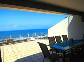 5 Manaba Breeze, beach hotel in Margate