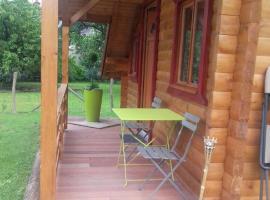 Le petit chalet jurassien, casa rural en Jouhe