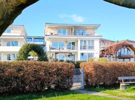 MAISON AMAND - Am See mit Privatstrand, hotel in Immenstaad am Bodensee
