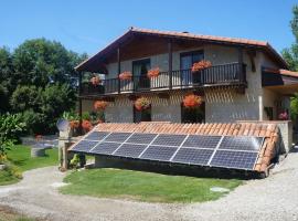 French Pyrenees Luxury, hotel with parking in Serres-sur-Arget