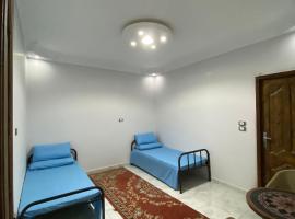 شقة الرحمة, apartment in Suez