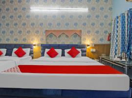 OYO Flagship Meenu Inn, hotel u četvrti 'Raja Park' u gradu 'Jaipur'