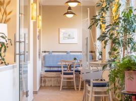 Hotel Stone, hotel di Zingst