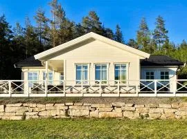 Amazing Home In Lunde With Wifi