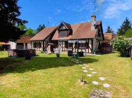 La Demeure du Cerf Gîte de charme avec piscine chauffée & spa, au cœur de la Sologne, proche Lamotte-Beuvron et Beauval, spa hotel in Chaon