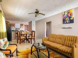 Fully AC 2BR, 5 mins from Ian Fleming Int Airport