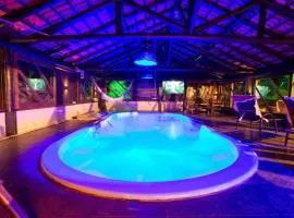 Piscina coberta 32g casa 3 quartos e hidro