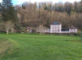 Residence du parc, hotel in Saint-Martin-dʼUriage