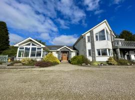 Lackandarralodge large 5BR entire house sleeps14!, vacation home in Dungarvan