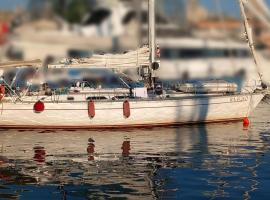 sailing Delfina, barco em Gênova