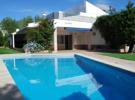 Palomera, Calafat, piscina, frente al mar, a 5 mn de la playa, wifi, zona residencial, hotel en Calafat