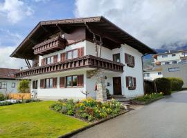 Ferienwohnung Frech, hotel en Thaur