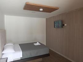 Hostal Zafiro, hotell sihtkohas Sangolquí