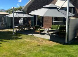 Omara-more, pet-friendly hotel in Omarama