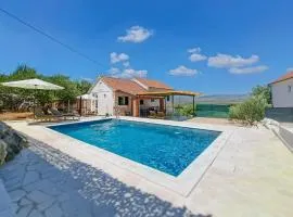 Cozy Home In Benkovac With Outdoor Swimming Pool