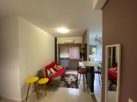 Apartamento Aconchegante: Porto Alegre şehrinde bir otoparklı otel