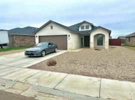 3bed/2bath cozy spacious place, hotel in Lubbock