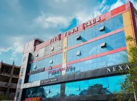 Hotel Opera Inn near Central Bus Stand