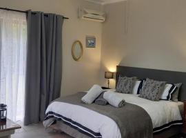 1-On-Scott Garden Suites, hotel en Somerset East