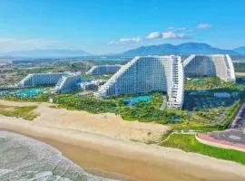 The Oceanfront Apartment At Cam Ranh