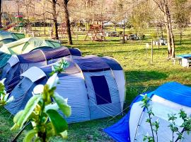 Kamping Lakoza, hotel Rrëshen városában