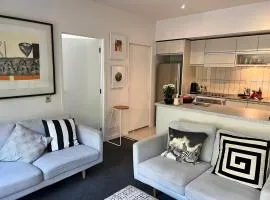 Lovely 2 bedrm apartment in Auckland's viaduct