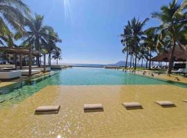 Bonito departamento pie de playa en el mejor condominio de manzanillo, Ponto Horizonte. Hermosa vista, hasta para 8 personas. Ambiente familiar., hotel en Manzanillo