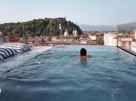 NEU RESIDENCES smart stay, hotelli kohteessa Ljubljana