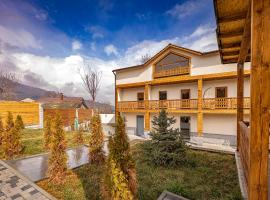 Taniqinn Dilijan Hotel, хотел в Дилиян