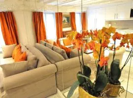 Tenderness at Notre Dame, DELACROIX