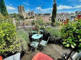Rooftop Triplex with Garden at Notre Dame