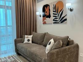 A-Six Apartment luxury, hotel com piscina em Karaganda