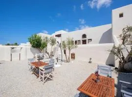 Luxury Santorini Residence 2 Bedrooms Villa Lucy with Spacious Terrace Pyrgos