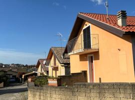 Appartamento Leo-Terre Roveresche, hotel con estacionamiento en San Giorgio di Pesaro