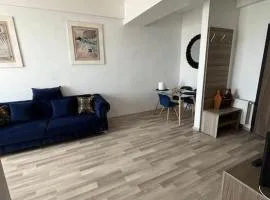 M by the lake Mamaia Summerland